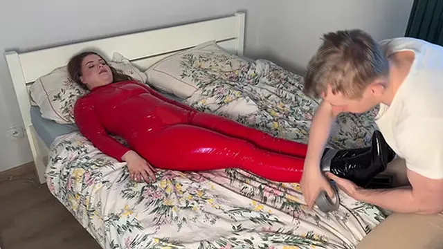 Best Bondage Scenes! Hot Blonde In Leather