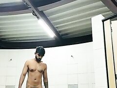 Street Eyes 404 India Bathroom