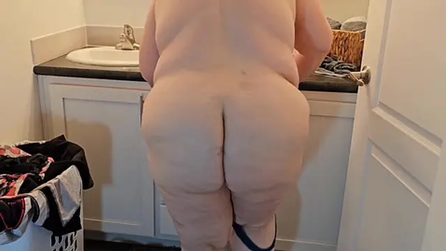 Caught The Plumber Sniffing My Dirty Panty In Laundry &mdash;    (bbw Ssbbw &mdash;  Fat Ass &mdash;  Big Butt &mdash;  Thick Ass)