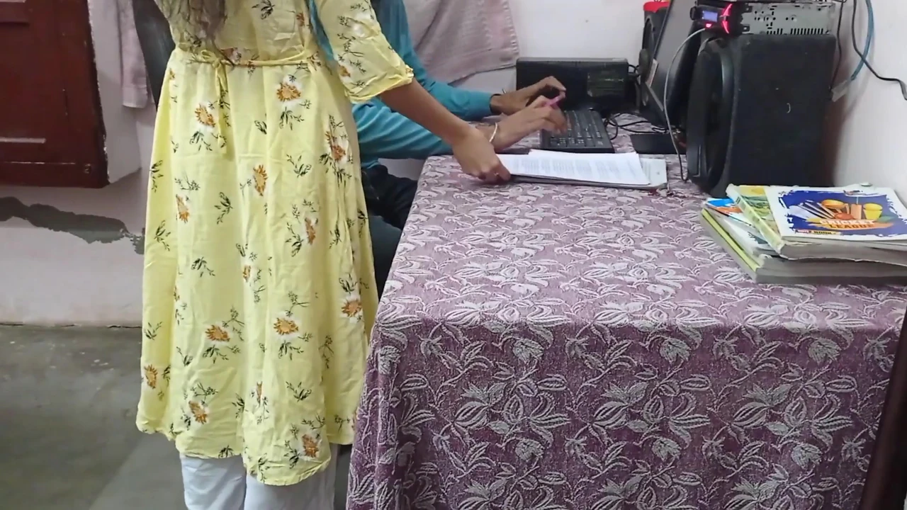 Boss Fucks Office Girl Sonia – Xhamster Desifilmy45 Slim Girl” Aria Hidden=”true