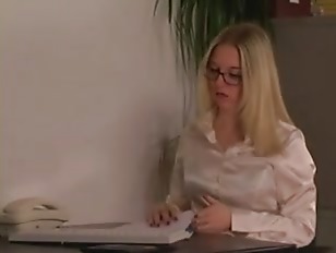 Domme Office Secretary In Stockings