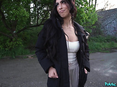 Risky Outdoor Fuck With Daring Brunette Alicia Trece