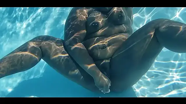 SOLO UNDERWATER MASTERBATION CUSTOM