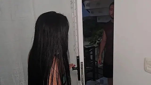 Big Ass Milf Wants His Personal Trainer’s Cock So She Ends Up Convincing Him To Fuck Hard