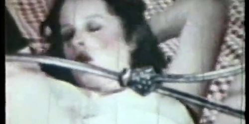 European Peepshow Loops 201 1970s   Scene 3 (Isis Taylor)