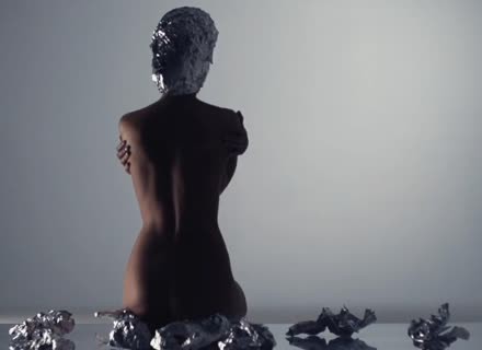 2 Perfect Babes Seductively Posing On Cam