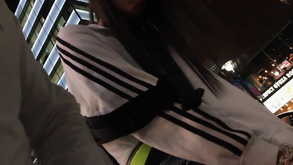 Asian Sister Gets Blowjobs