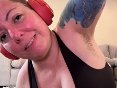 NIKKISFETISHES Sweaty Stepmom