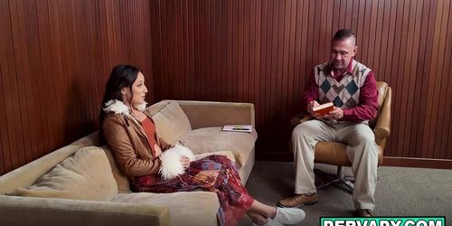 Dr Fitzwell Makes Lola Aikos Wet Dreams Cum True During Her Therapy