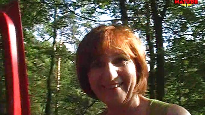 Mature Slut Giving Blowjob Outdoor