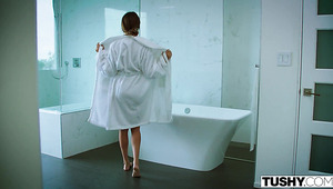 Anissa Kate: Glamorous MILF’s Wild Anal Ride