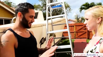 Bailey Brooke Fucking In The Couch With Her Tattoos