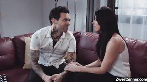 Hot Momma India Summer Begs For A Giant Dick