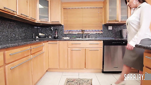 Curvy Milf Sara Jay Seduces Plumber To Fuck Her Tupppy Hole