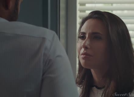 Casey Calvert Gets Her Cunt Creampied In The Kitcken