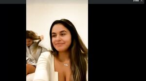 Noelia`s Webcam Show "Ask Me A Naughty Question"