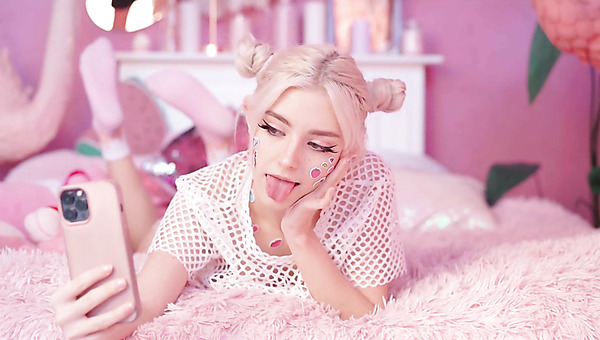 I Fucked A Teen During Zoom And Filled Her Pussy With Cream!